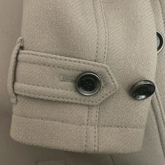 Burberry coat - Picture 4 of 4